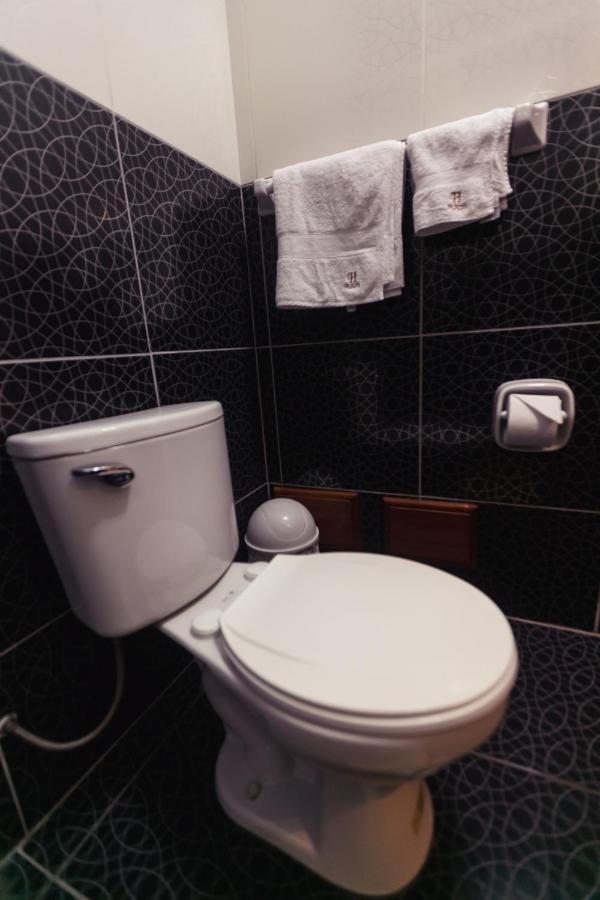 公寓套房广场酒店 特鲁希略 外观 照片